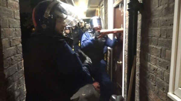 Police raid homes of drug dealers in the capital after surge in violent crime
Police raid homes of drug dealers in the capital after surge in violent crime