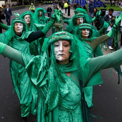 
Extinction Rebellion protester arrested after three hours on Big Ben scaffolding
