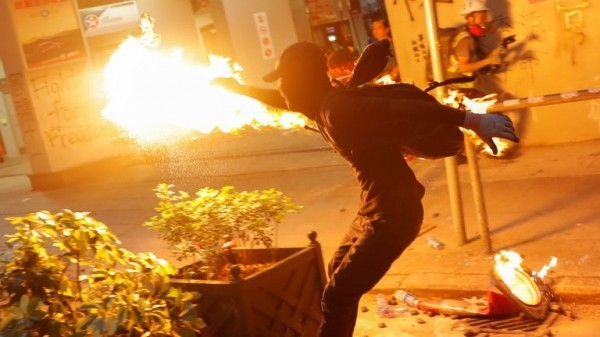 
                              Hong Kong to ban protesters from wearing masks, Carrie Lam confirms
                      