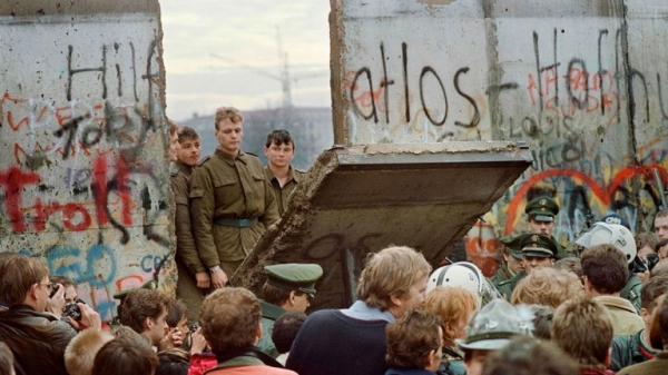 
                              No wall too high to be broken down, says Angela Merkel on Berlin Wall anniversary
                      