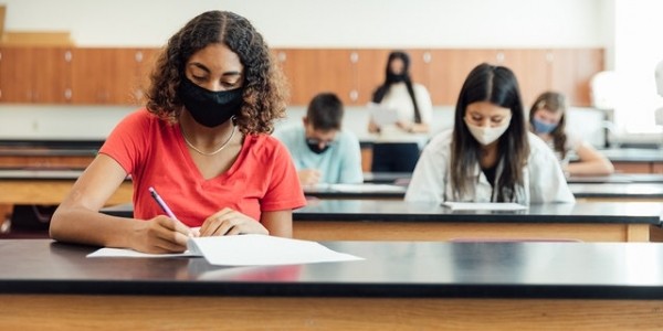 'Learning trap' study reveals why children may be better learners than adults