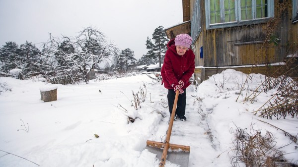 Are you too old to shovel snow? Experts reveal the hidden heart risks Are you too old to shovel snow? Experts reveal the hidden heart risks