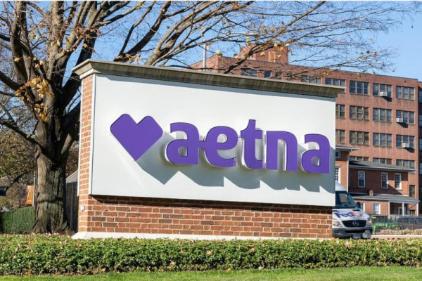 Aetna agrees to cover fertility care for same-sex couples