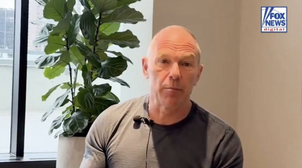 Man loses 15 stubborn pounds after age 50 without giving up pizza or donuts Man loses 15 stubborn pounds after age 50 without giving up pizza or donuts