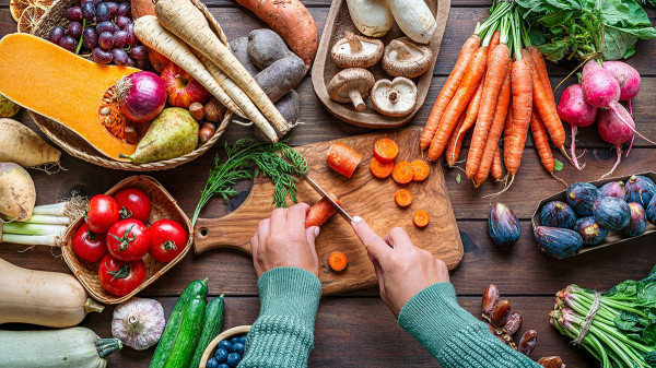 10 rules for living longer, seeing your grandkids grow up and enjoying your retirement savings