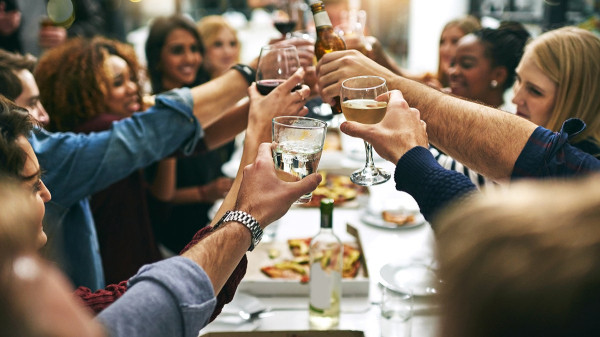 5 reasons Americans are no longer inviting guests into their homes