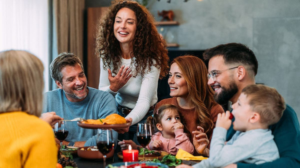 5 reasons Americans are no longer inviting guests into their homes
