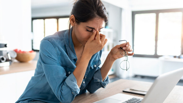 'Helicopter brain' could be making you feel sick: How to spot it and what to do